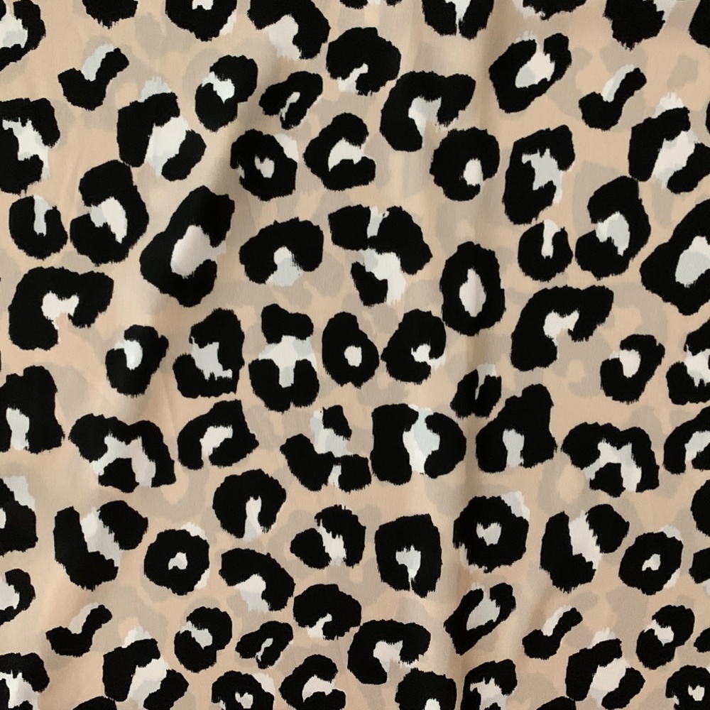 Adrienne Tan Black White Animal Print V-Neck Long Sleeve Career Top Blouse - Picture 8 of 10